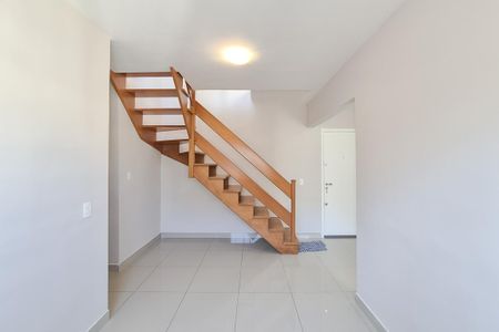 Apartamento à venda com 114m², 3 quartos e 2 vagas Apartamento à venda com 114m², 3 quartos e 2 vagasSala