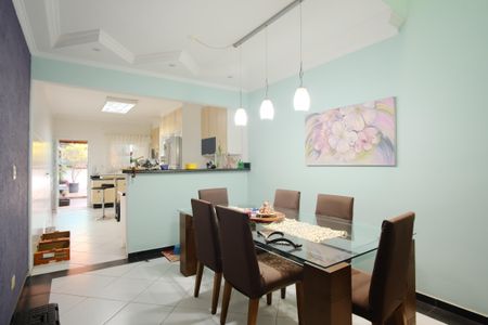 Casa à venda com 206m², 3 quartos e 3 vagasSala de Jantar