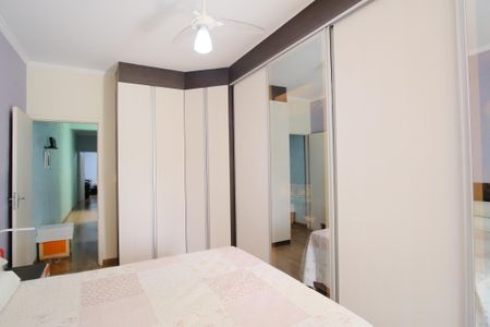 Casa à venda com 206m², 3 quartos e 3 vagasSuíte