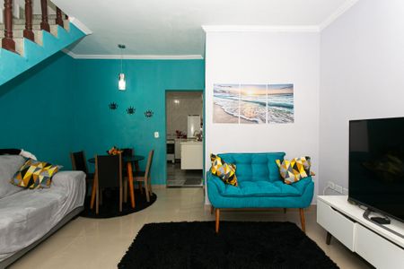 Casa de condomínio à venda com 103m², 2 quartos e 2 vagasSala