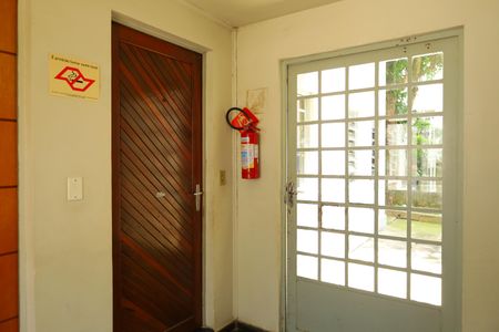 Apartamento para alugar com 43m², 2 quartos e sem vagaÁrea comum - Saguão do prédio