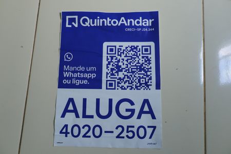 Apartamento para alugar com 43m², 2 quartos e sem vagaPlaca instalada na janela do imóvel - Código da placa JHAR-467