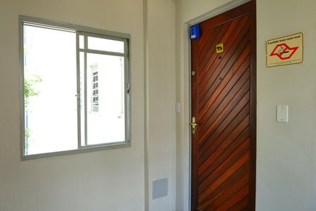 Apartamento para alugar com 43m², 2 quartos e sem vagaÁrea comum - Saguão do andar
