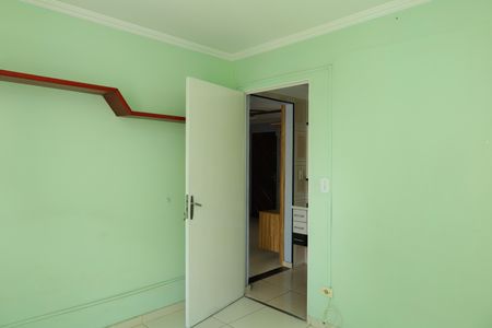 Quarto 2 de apartamento para alugar com 2 quartos, 43m² em Jardim Robru, São Paulo