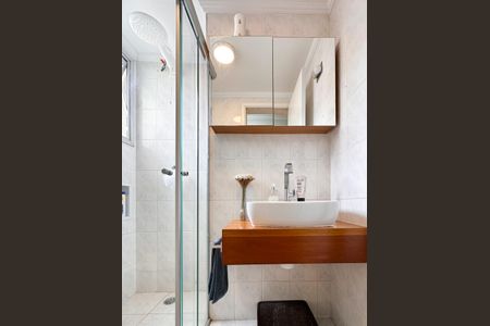 Apartamento à venda com 64m², 2 quartos e 1 vagaBanheiro Social