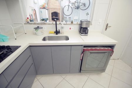 Casa à venda com 98m², 3 quartos e 2 vagasCozinha