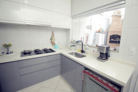 Casa à venda com 98m², 3 quartos e 2 vagasCozinha