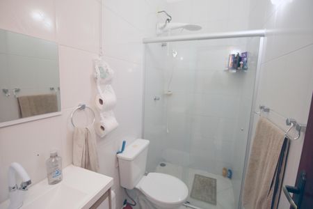 Casa à venda com 98m², 3 quartos e 2 vagasBanheiro