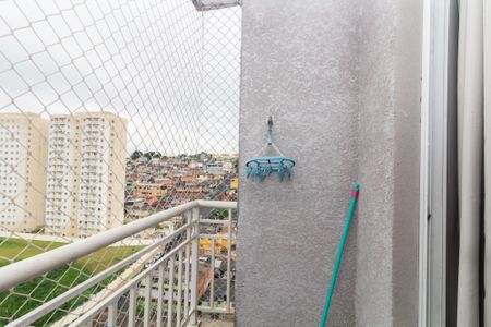 Sacada de apartamento à venda com 2 quartos, 50m² em Vila Carmosina, São Paulo