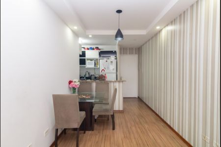 Sala de apartamento à venda com 2 quartos, 50m² em Vila Carmosina, São Paulo