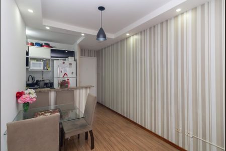 Sala de apartamento à venda com 2 quartos, 50m² em Vila Carmosina, São Paulo