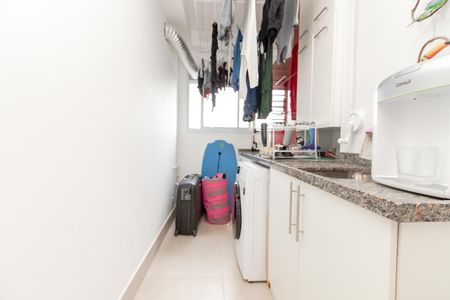 Apartamento à venda com 113m², 3 quartos e 2 vagas Apartamento à venda com 113m², 3 quartos e 2 vagasÁrea de Serviço
