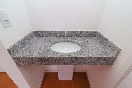 Apartamento para alugar com 33m², 2 quartos e sem vagaBanheiro
