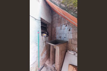 Casa para alugar com 60m², 1 quarto e sem vagaQuintal - Área de Serviço