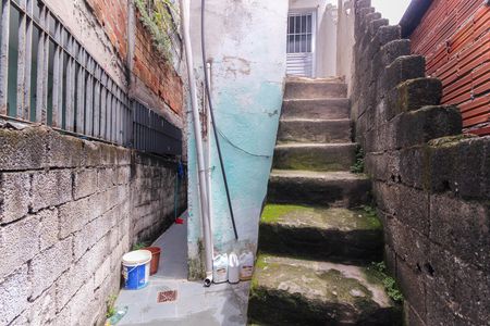 Casa para alugar com 60m², 1 quarto e sem vagaEscada