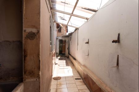 Casa à venda com 148m², 2 quartos e 4 vagas Casa à venda com 148m², 2 quartos e 4 vagasCorredor