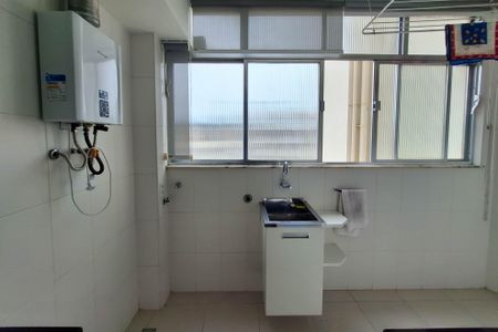 Apartamento à venda com 130m², 3 quartos e 1 vagaÁrea de Serviço