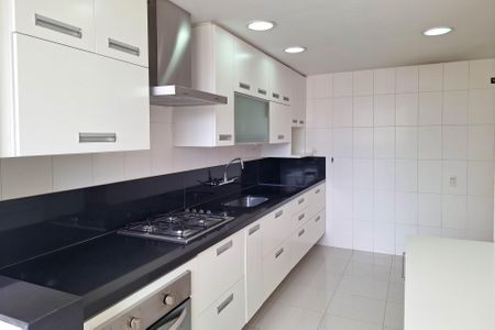Apartamento à venda com 130m², 3 quartos e 1 vagaCozinha