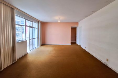 Apartamento à venda com 130m², 3 quartos e 1 vagaSala