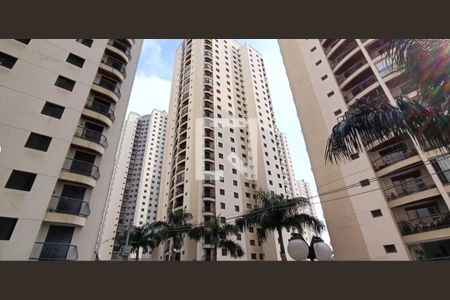 Apartamento à venda com 120m², 4 quartos e 2 vagasFachada