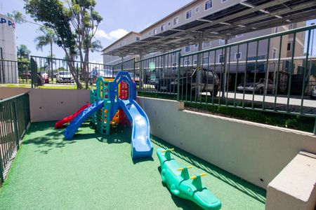 Apartamento para alugar com 50m², 2 quartos e 1 vaga Apartamento para alugar com 50m², 2 quartos e 1 vagaÁrea comum - Playground