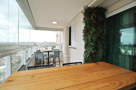Varanda de apartamento para alugar com 3 quartos, 96m² em Santa Mônica, Uberlândia