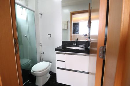 Apartamento para alugar com 96m², 3 quartos e 3 vagasBanheiro do Quarto 3