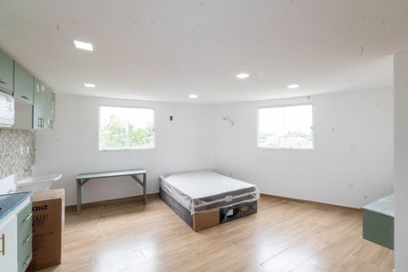 Sala/Quarto de kitnet/studio para alugar com 1 quarto, 30m² em Campo Grande, Rio de Janeiro