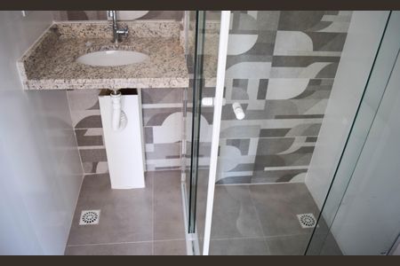 Apartamento para alugar com 46m², 2 quartos e sem vaga Apartamento para alugar com 46m², 2 quartos e sem vagaBanheiro