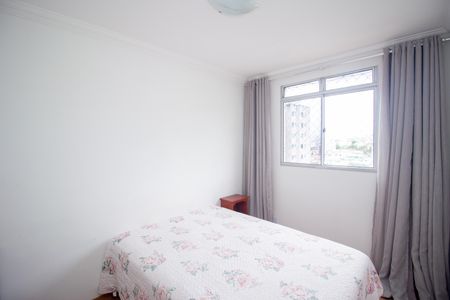 Quarto 2 de apartamento para alugar com 2 quartos, 50m² em Cabral, Contagem