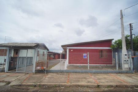 Casa para alugar com 50m², 3 quartos e 1 vagaFachada
