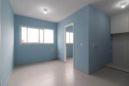 Sala de apartamento para alugar com 2 quartos, 34m² em Vila Pierina, São Paulo