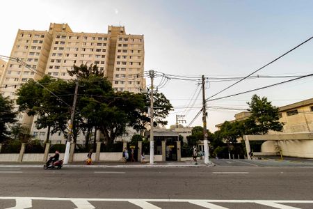 Apartamento para alugar com 57m², 2 quartos e 1 vagaFachada