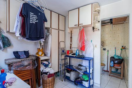 Casa à venda com 150m², 3 quartos e 4 vagasQuarto de serviço