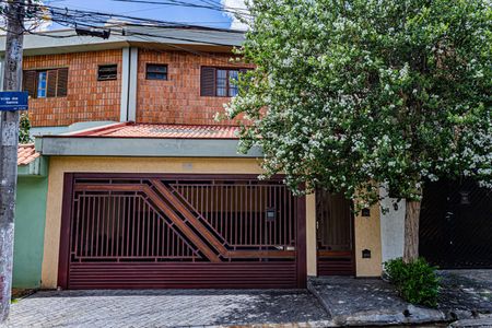 Casa à venda com 150m², 3 quartos e 4 vagasFachada