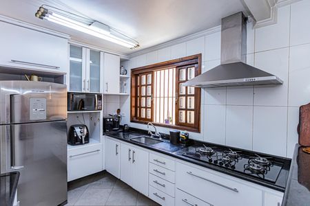 Casa à venda com 150m², 3 quartos e 4 vagasCozinha e copa