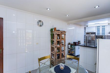 Casa à venda com 150m², 3 quartos e 4 vagasCozinha e copa