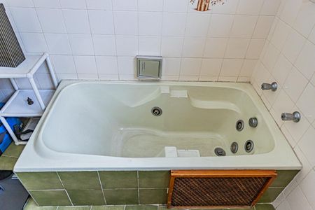 Casa à venda com 150m², 3 quartos e 4 vagasBanheiro suite 3