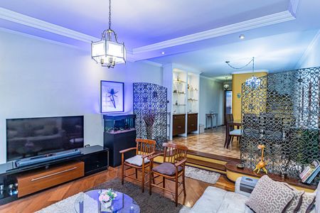 Sala de estar de casa à venda com 3 quartos, 150m² em Parque São Domingos, São Paulo