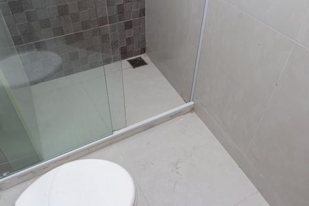 Studio para alugar com 25m², 1 quarto e 1 vaga Studio para alugar com 25m², 1 quarto e 1 vagaBanheiro