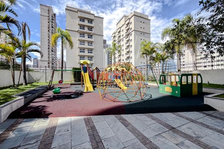 Apartamento à venda com 108m², 3 quartos e 2 vagasÁrea comum - Playground