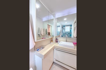 Apartamento à venda com 108m², 3 quartos e 2 vagasBanheiro da Suíte