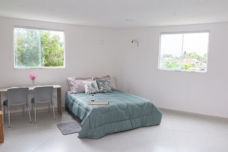 Sala/Quarto de kitnet/studio para alugar com 1 quarto, 25m² em Campo Grande, Rio de Janeiro
