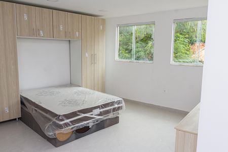 Studio para alugar com 25m², 1 quarto e sem vaga Studio para alugar com 25m², 1 quarto e sem vagaSala/Quarto