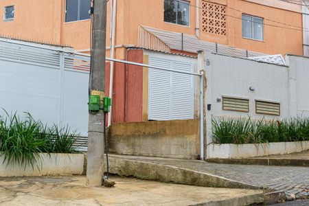 Studio para alugar com 25m², 1 quarto e sem vaga Studio para alugar com 25m², 1 quarto e sem vagaFachada