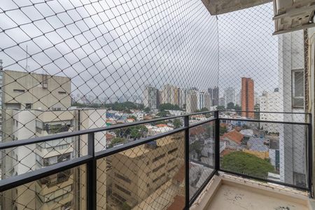 Apartamento para alugar com 203m², 4 quartos e 3 vagas