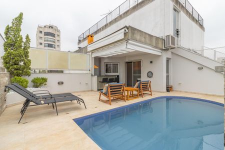 Apartamento para alugar com 203m², 4 quartos e 3 vagas