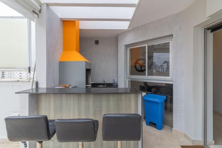 Apartamento para alugar com 203m², 4 quartos e 3 vagas