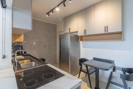 Apartamento para alugar com 203m², 4 quartos e 3 vagas