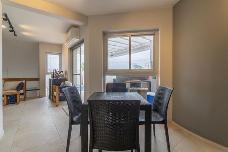 Apartamento para alugar com 203m², 4 quartos e 3 vagas